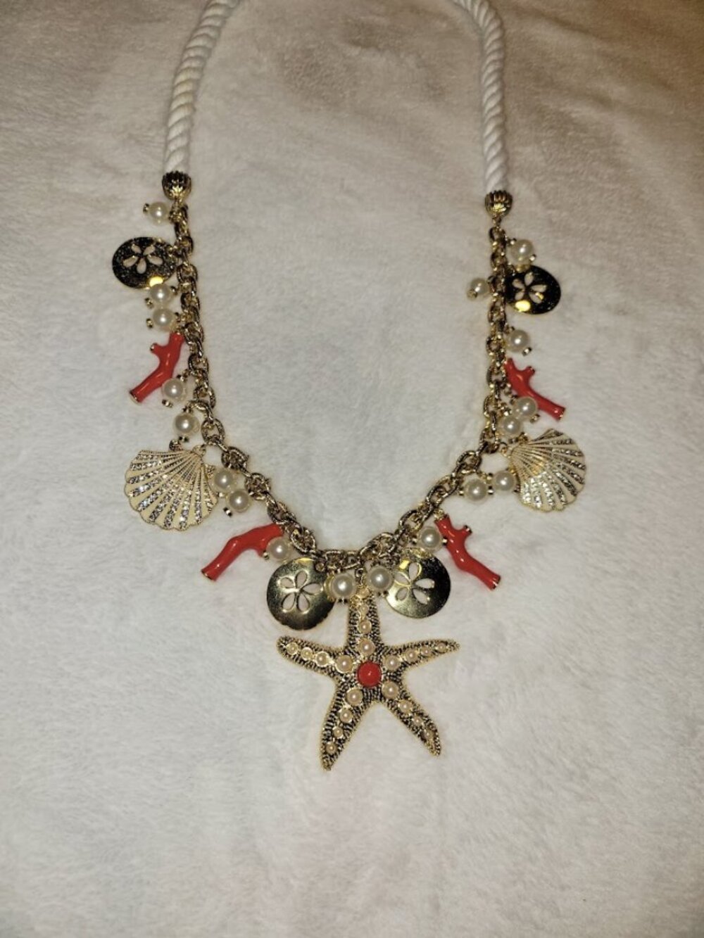 Lilly Pulitzer CHOWDAH Necklace Starfish Shells Coral Gold Tone 32"